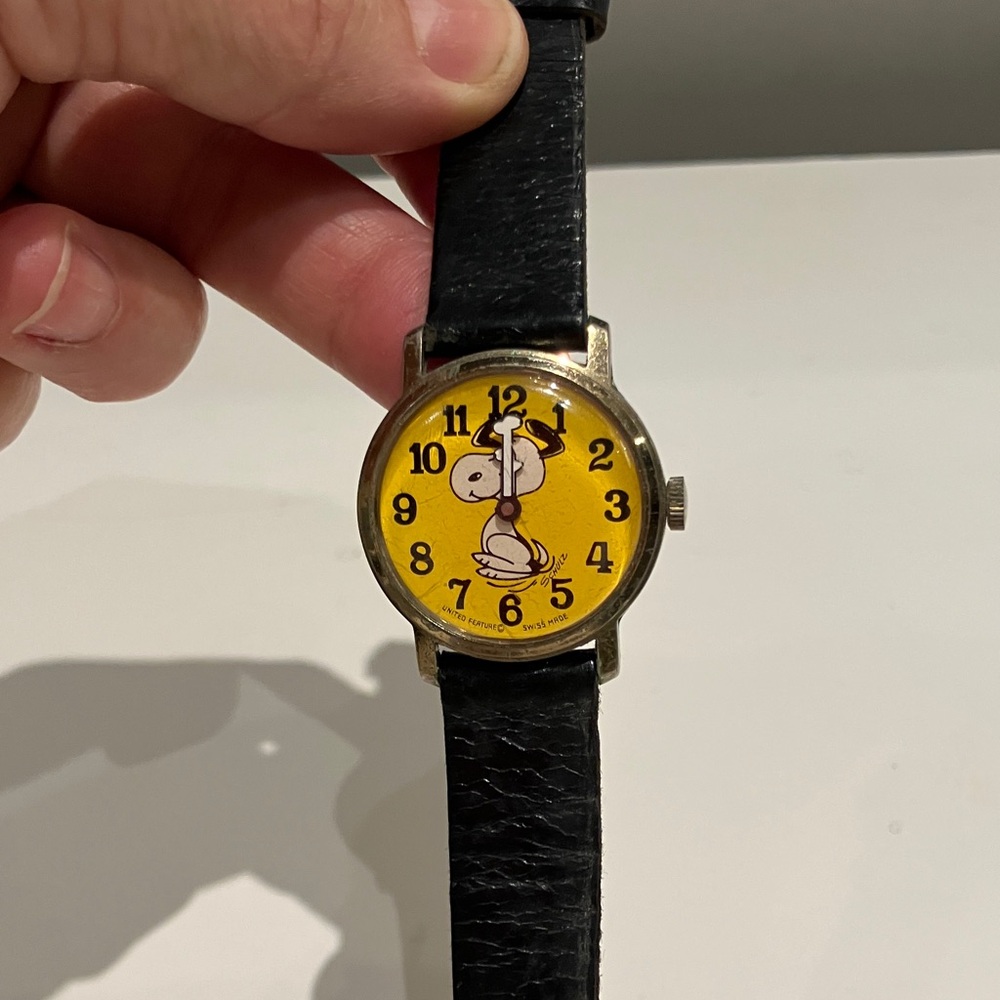 VTG c. 1970 SNOOPY Yellow Dial Mechanical Watch Swiss Made